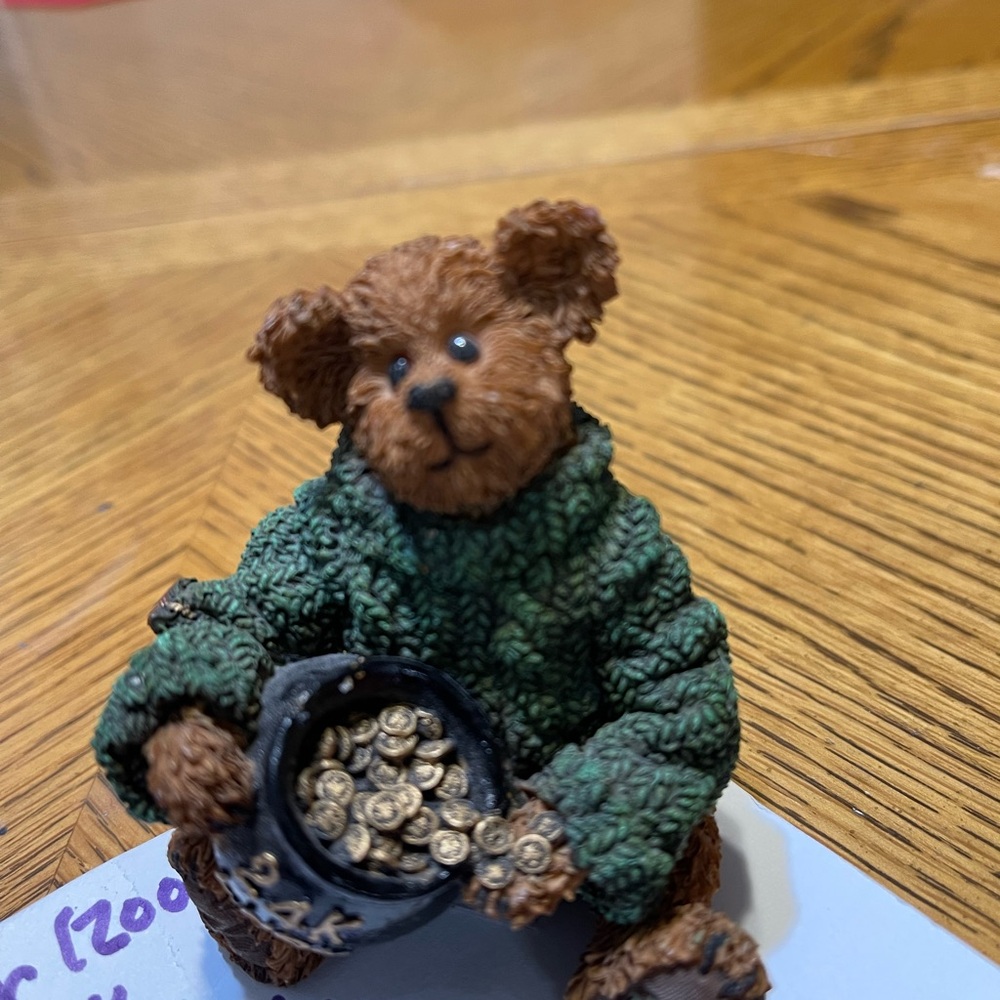 Boyds Bear..Green Sweater Teddy Bear Figurine (2004) “Lucky Liam”
